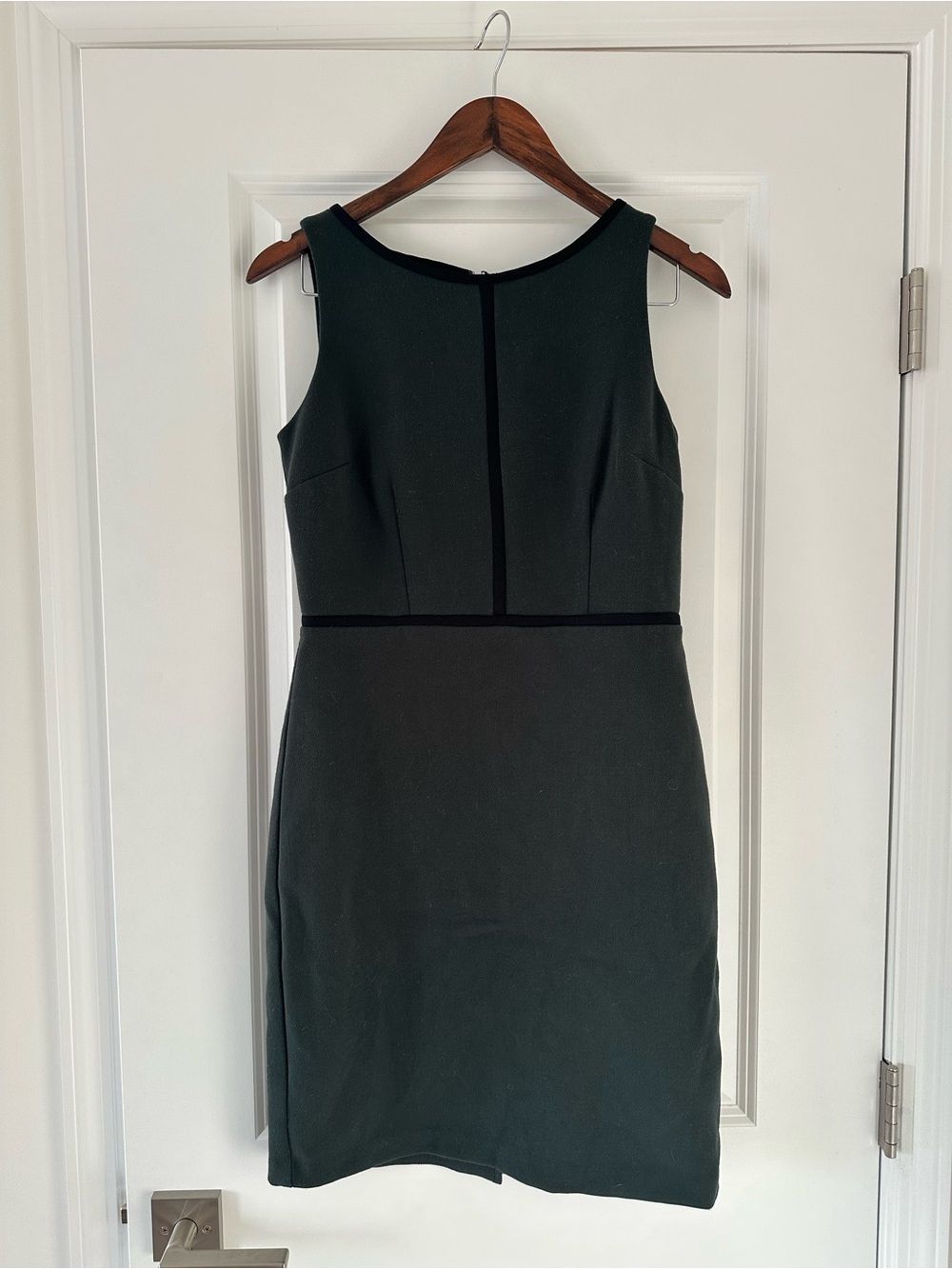 Ann Taylor Dark Green Sleeveless Sheath Dress